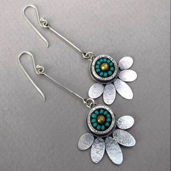 Jewelry - Flower Drop Earrings